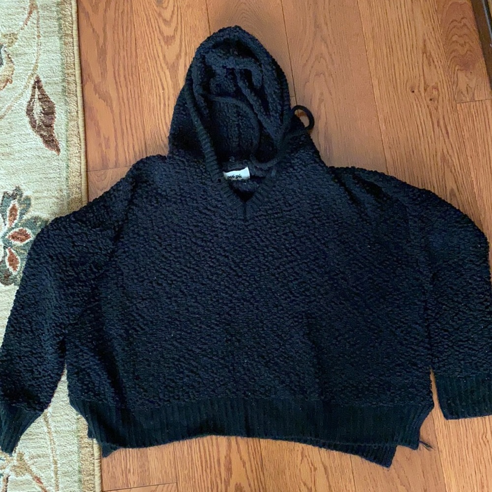 Black Comfy Sweatshirt